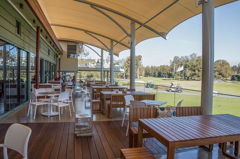 Club Catalina - Tourism Townsville 3