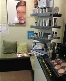 Bright Beauty Beautique - Tourism Townsville 0