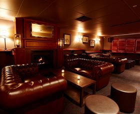 Civic Pub - Tourism Townsville 2
