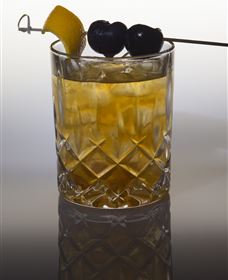 Polit Bar - More Than Cocktails - Tourism Townsville 4
