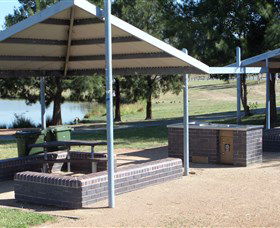 Point Hut Pond Park - Tourism Townsville 4
