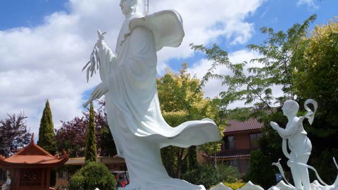 Sakyamuni Buddhist Centre/Van Hanh Monastery - Tourism Townsville 3