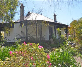 Penrith Regional Gallery And The Lewers Bequest - Tourism Townsville 1