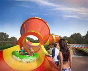 Wet 'n' Wild Sydney - Tourism Townsville 3
