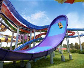Wet 'n' Wild Sydney - Tourism Townsville 4