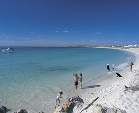 Port Beach - Tourism Townsville 0