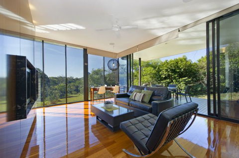 Glass On Glasshouse - Tourism Townsville 9