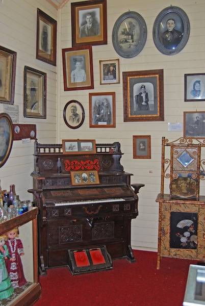 Colonial Inn Museum - Tourism Townsville 0