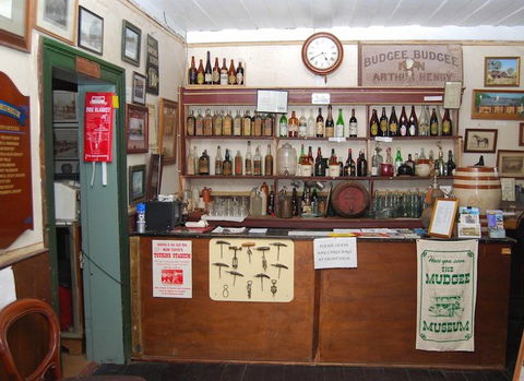 Colonial Inn Museum - Tourism Townsville 3
