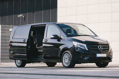 Private Canberra Airport - Canberra City Round-Trip Transfer - Tourism Townsville 0