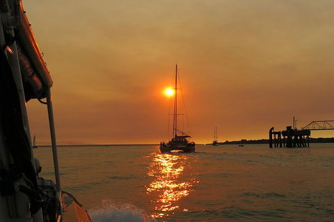 Darwin Sunset Cruise, Including Fish \'n\' Chips - Tourism Townsville 5