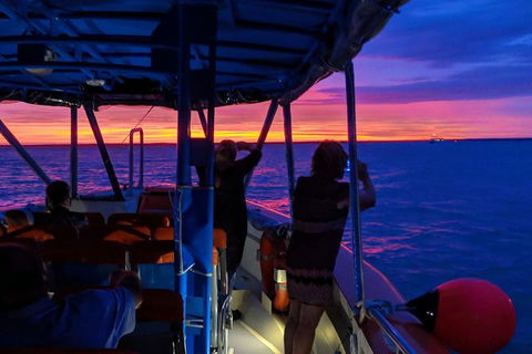 Tropical Light Tropical Bite - Twilight Cruise And CHOW Dinner - Tourism Townsville 1