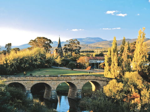 Greater Hobart - Tourism Townsville 1