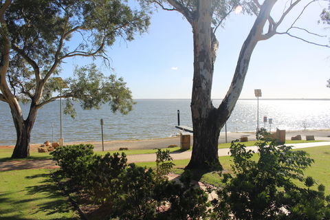 Lake Bonney - Tourism Townsville 2