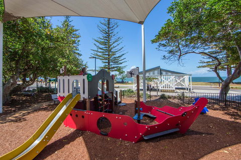 Scarborough Beach Park - Tourism Townsville 2