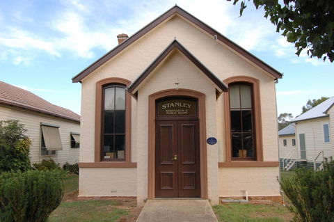 Stanley Athenaeum And Public Room - Tourism Townsville 0