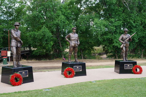 VC Memorial Park - Honouring Our Heroes - Tourism Townsville 0