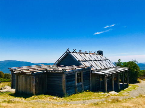 Craig's Hut - Tourism Townsville 0