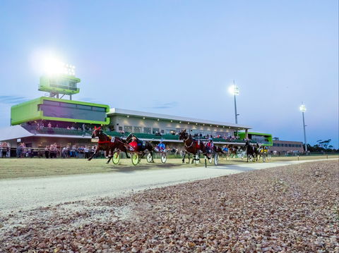 Tabcorp Park - Tourism Townsville 0