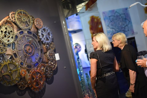 GlassXpressions Art Gallery - Tourism Townsville 0