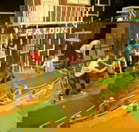 Mega Mini Golf