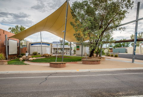 At The Creek Visitor Information Centre - Tourism Townsville 2
