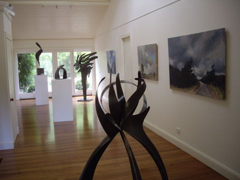 Ivy Hill Gallery - Tourism Townsville 0