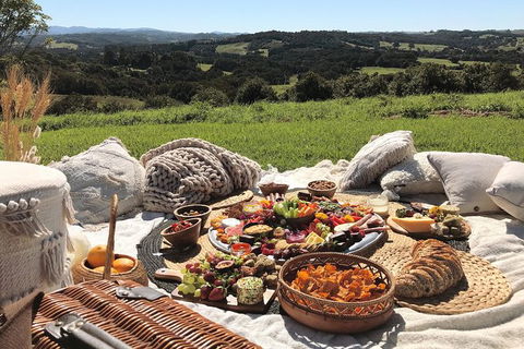 A Picnic In Byron Bay - Tourism Townsville 1