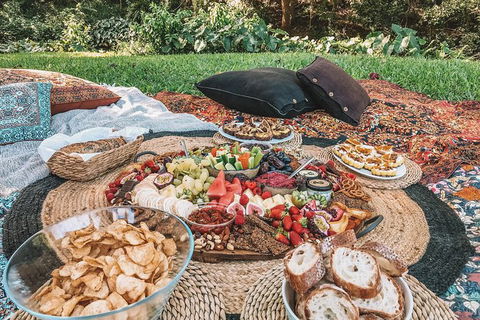 A Picnic In Byron Bay - Tourism Townsville 5