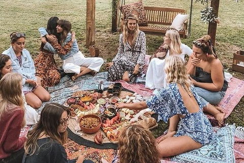 A Picnic In Byron Bay - Tourism Townsville 4