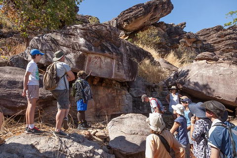 Arnhem Land Injalak Hill Full-Day Tour From Darwin - Tourism Townsville 10