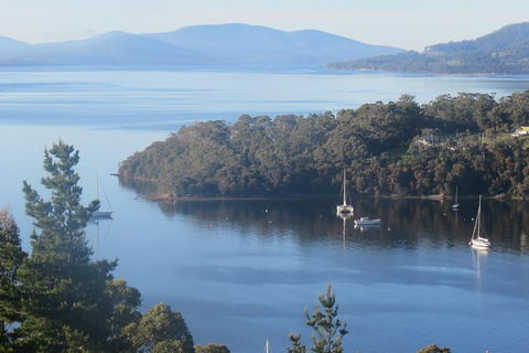 Derwent River Day Sail From Sullivan Cove And Return - Tourism Townsville 4