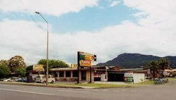 Cabbage Tree Hotel - Tourism Townsville 0