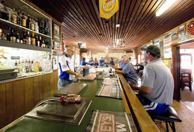 Farmers Hotel - Tourism Townsville 1