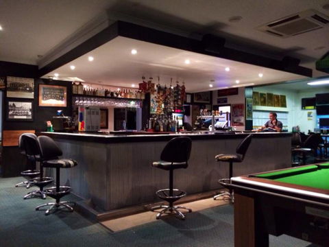 Queens Arms Hotel - Tourism Townsville 4