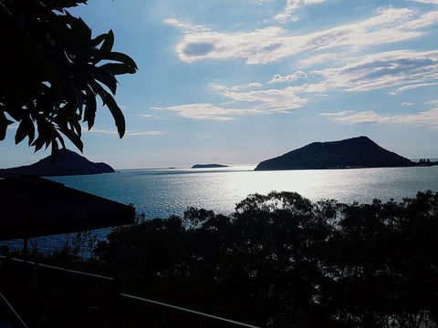 Souvenirs De Aranjuez - Tourism Townsville 1