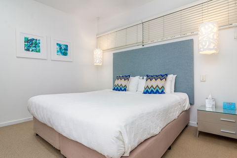 201 Lake Street Apartments - Tourism Townsville 3
