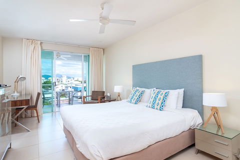 201 Lake Street Apartments - Tourism Townsville 2