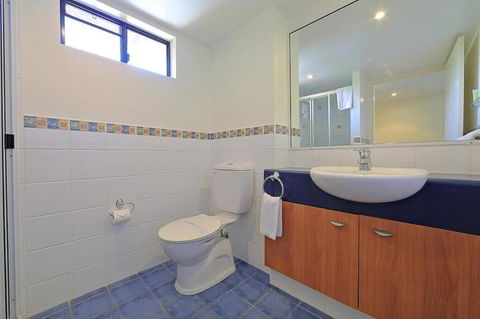 Kacys Bargara Beach Motel - Tourism Townsville 4
