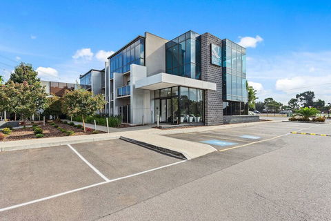 Quality Hotel Taylors Lakes - Tourism Townsville 7