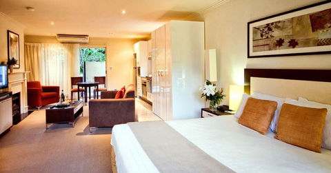 Falls Mountain Retreat - Tourism Townsville 3