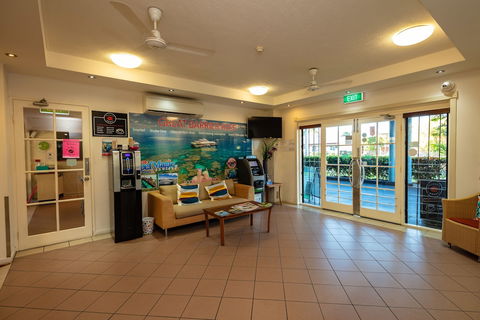 Cairns Queens Court - Tourism Townsville 0
