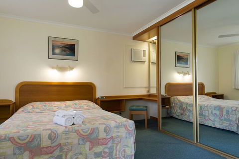 Vacation Village - Tourism Townsville 3