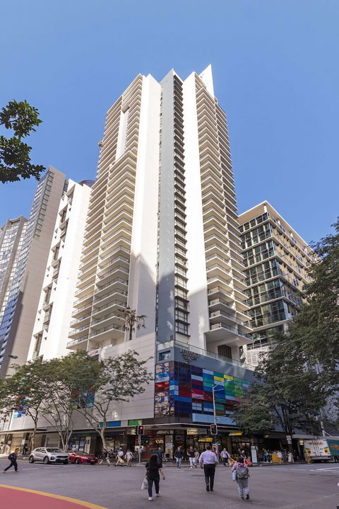 IStay River City Brisbane - Tourism Townsville 0