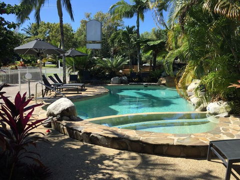 Lazy Lizard Motor Inn - Tourism Townsville 1