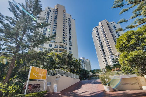Xanadu Main Beach Resort - Tourism Townsville 0