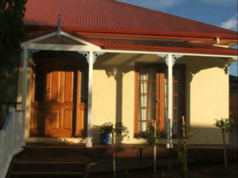 Quayside Cottages - Tourism Townsville 5