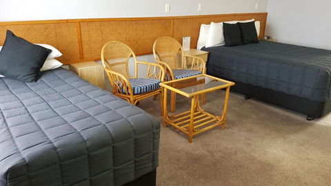 South Pacific Palms Motor Inn - Tourism Townsville 3