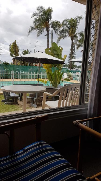 South Pacific Palms Motor Inn - Tourism Townsville 4