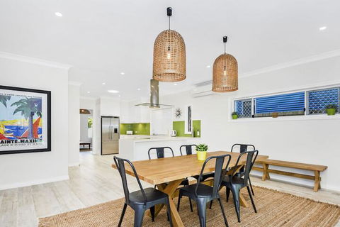 Fairlight Tweed Coast Holidays  - Tourism Townsville 3